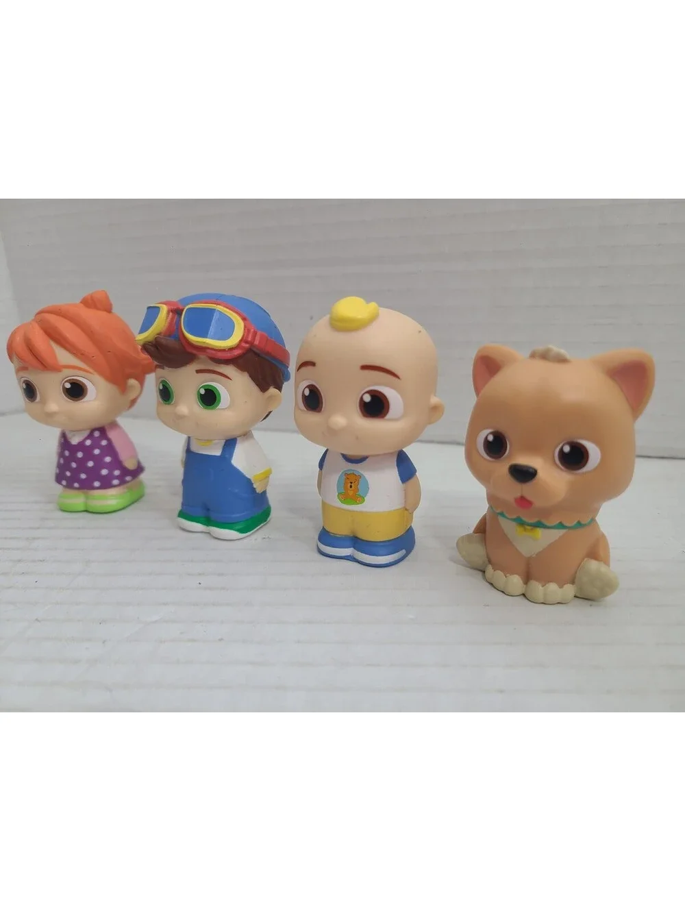 Set of 4 CoComelon JJ & Family Figurine Set Yoyo, TomTom, Bingo, JJ